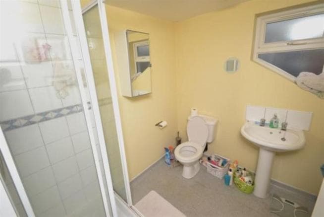 18 Bute Avenue - Image 6