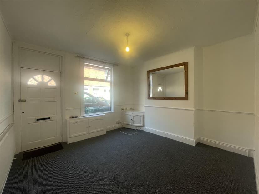 58 Dunstan Street - Image 2