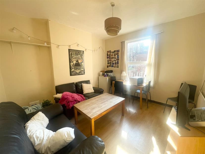 1 Church Avenue - Image 2