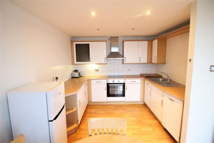 83 Ropewalk Court - Image 3