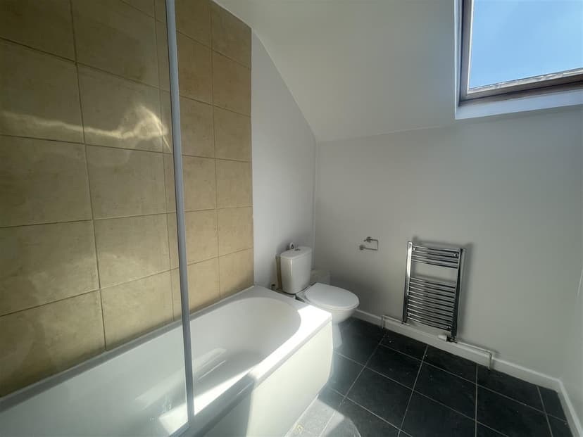 58 Dunstan Street - Image 9