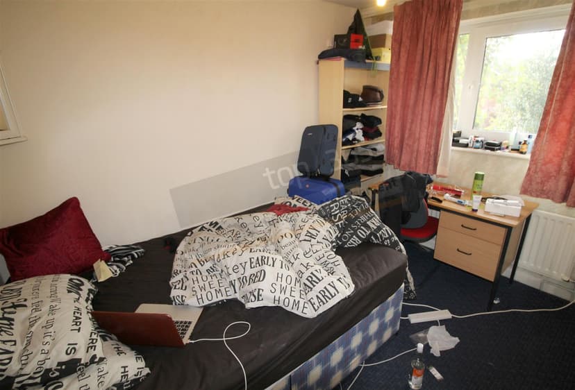 2 Swenson Avenue - Image 5