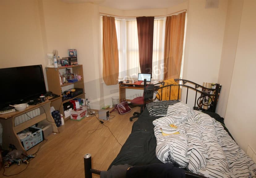 16 Willoughby Avenue - Image 4