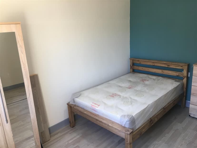 2 Saxton Close - Image 3