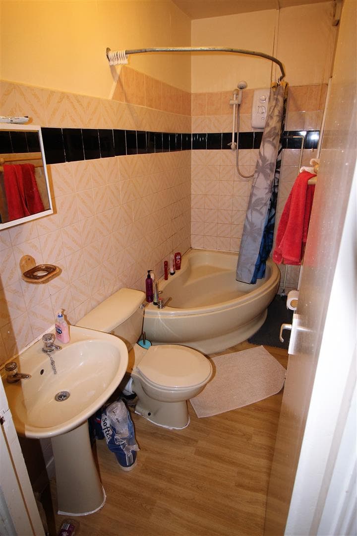 64A Lenton Boulevard - Image 6