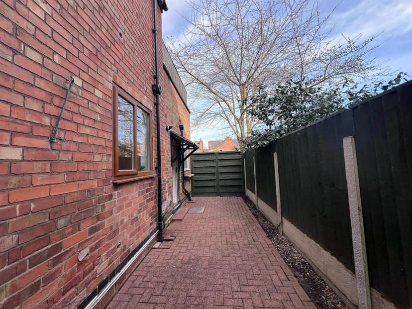 Flat 1, 59 Crosby Road - Image 26