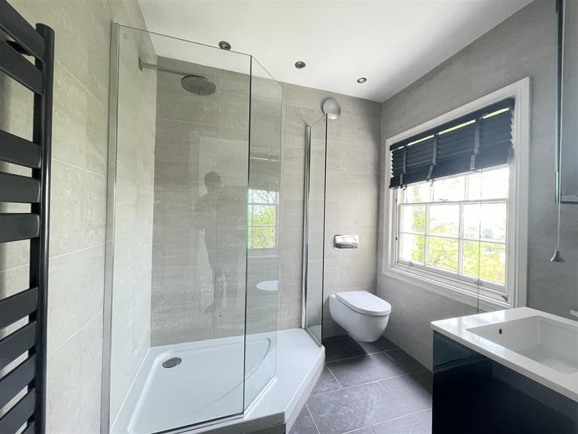 3A Western Terrace - Image 4