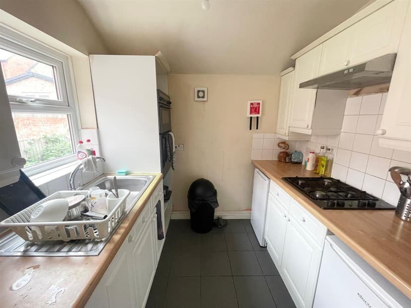 11 Gregory Avenue - Image 3