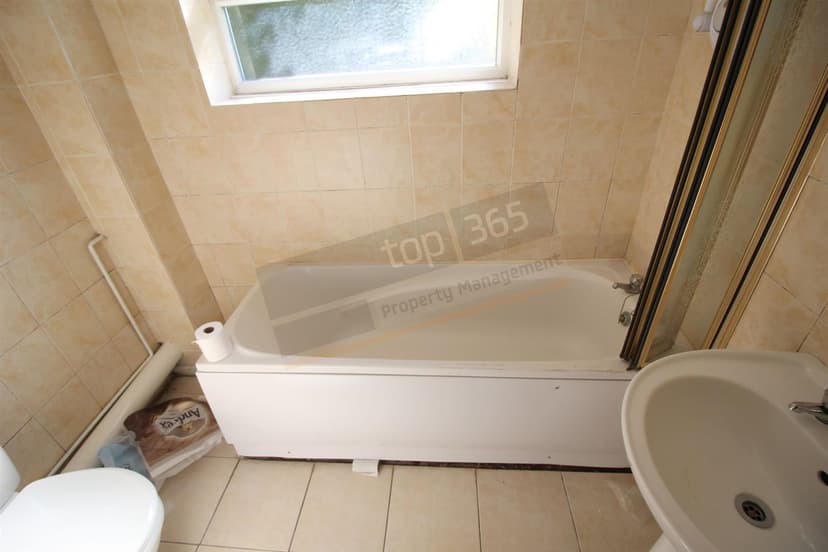 16 Willoughby Avenue - Image 3