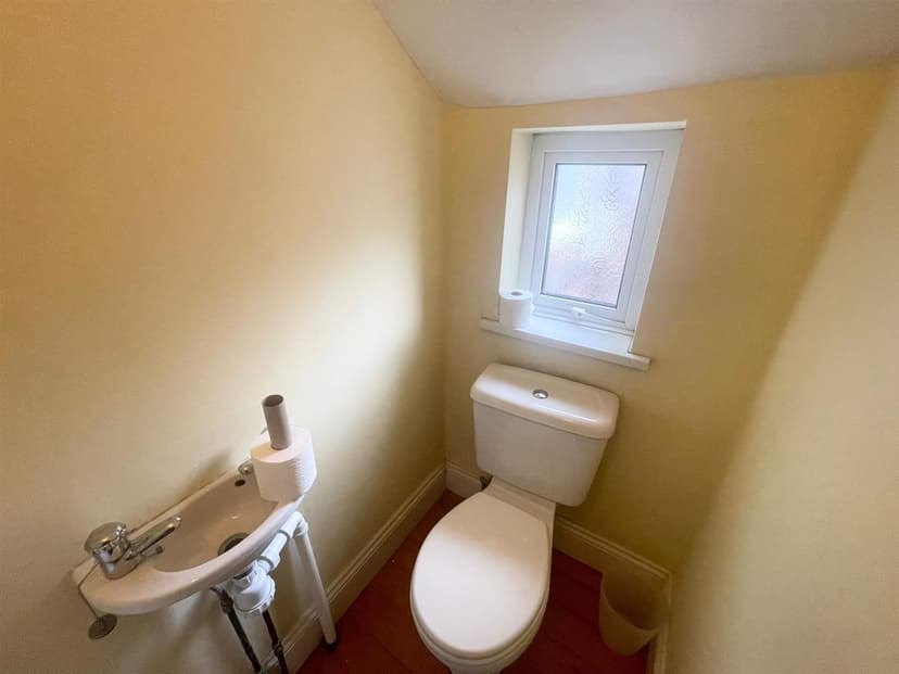 4 Kimbolton Avenue - Image 6