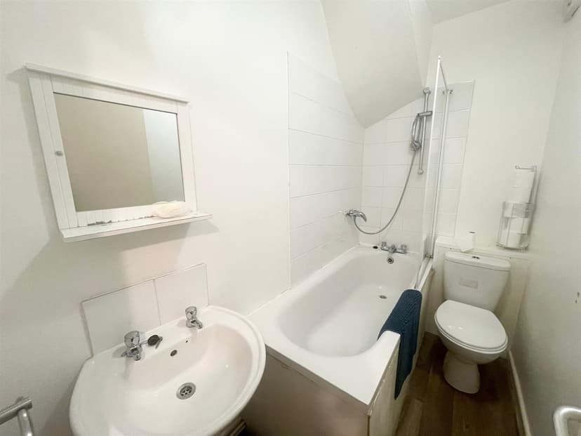 3 Frederick Grove - Image 6