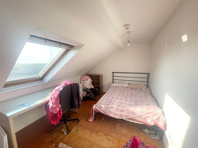 20 Bute Avenue - Image 12