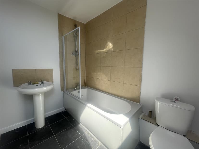 58 Dunstan Street - Image 10