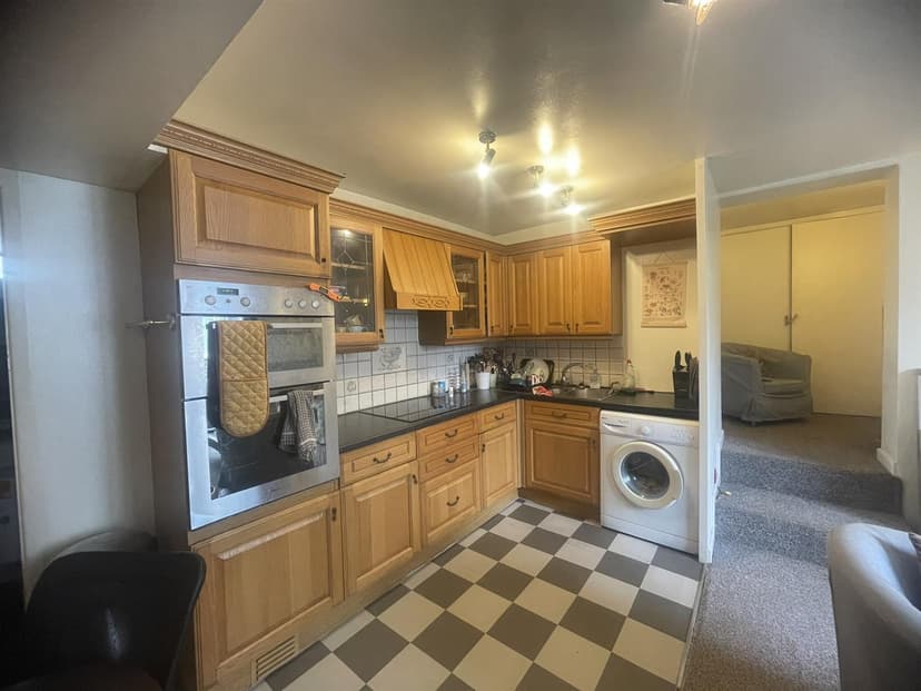 33B Lenton Road - Image 4