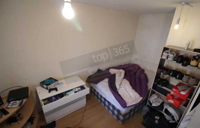 2 Swenson Avenue - Image 4