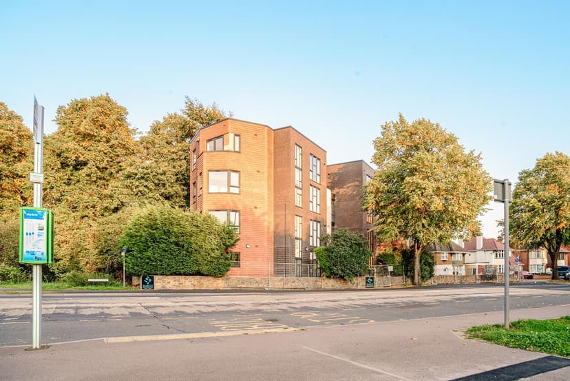 Maid Marian, 1 Queens Road East - Image 8