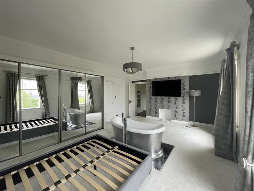 3A Western Terrace - Image 3