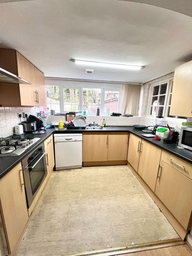 17-19 Priory Court - Image 5