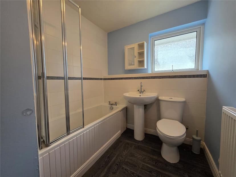 118 Waltham Close - Image 6