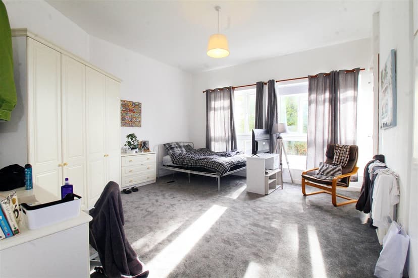 117 Derby Road - Image 2