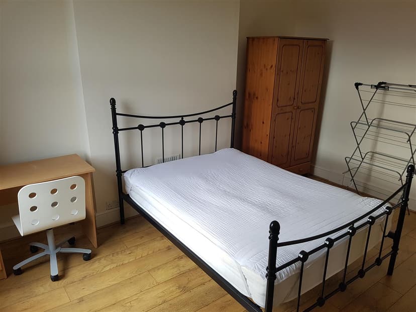 53 Burford Road - Image 2