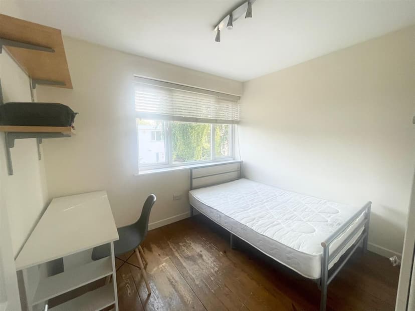 7 Yeomans Court Clumber Road West - Image 6