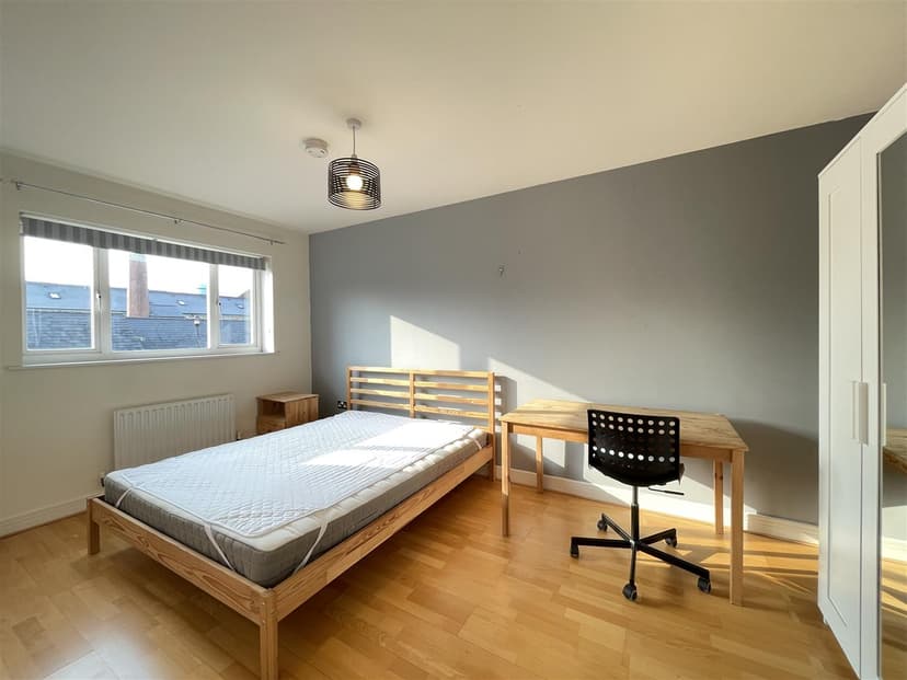 25 Park Wharf Haslam Street - Image 16