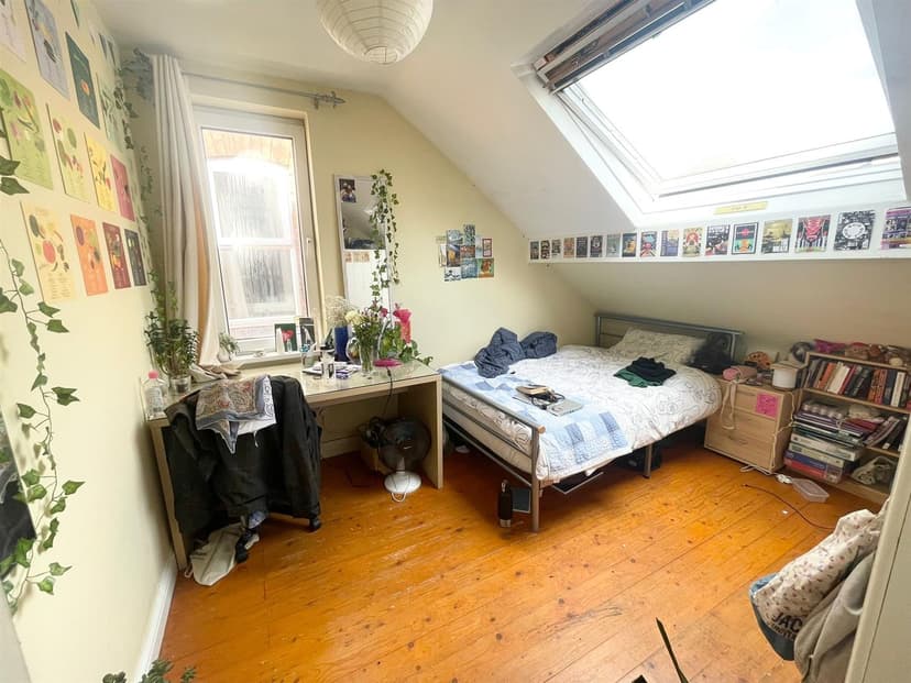 4 Kimbolton Avenue - Image 10