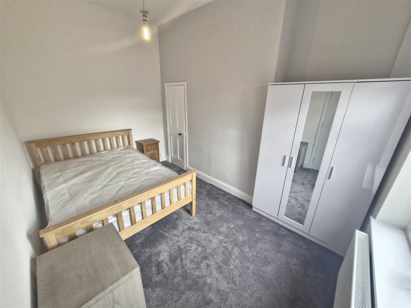 108 Portland Road - Image 8