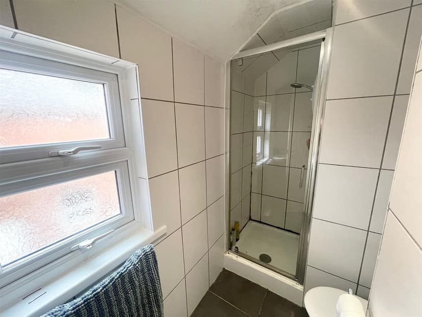 11 Gregory Avenue - Image 9