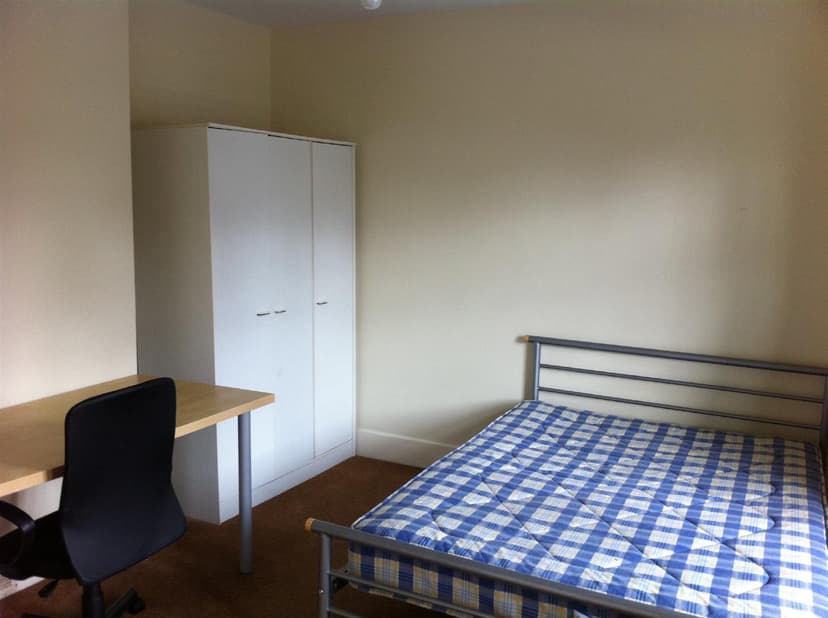 91 Beeston Road - Image 5