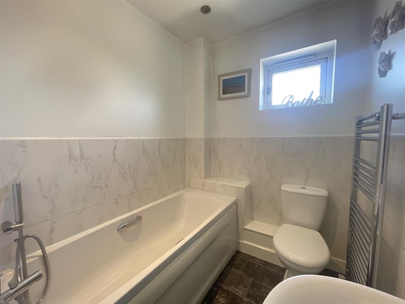 62 Deane Road - Image 18