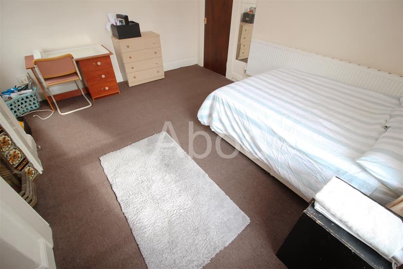 99 Brudenell Road - Image 5