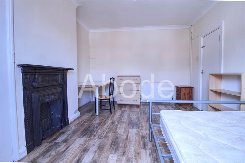 7 Brudenell Street - Image 3