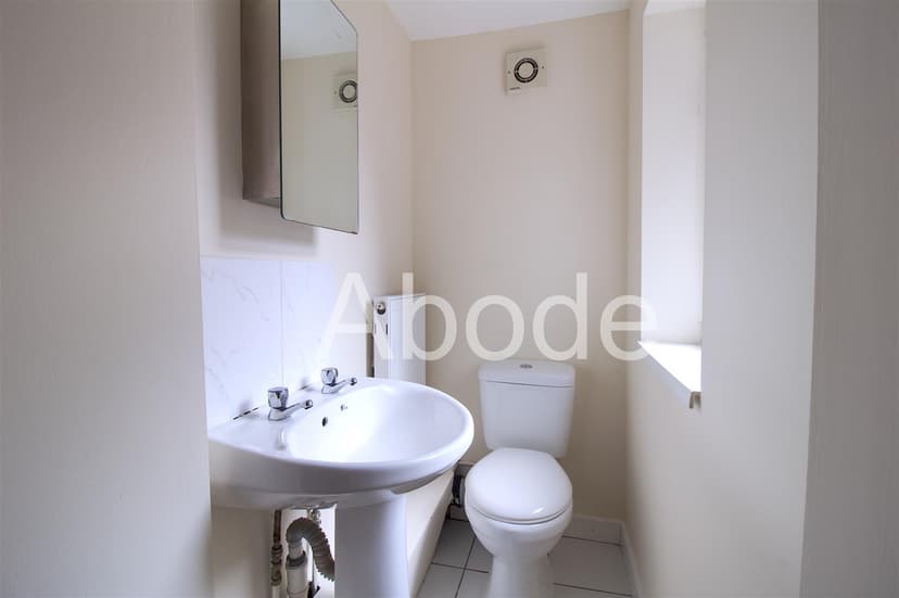 18 Spring Grove Walk - Image 8