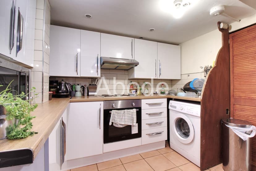 28 Royal Park Avenue - Image 2