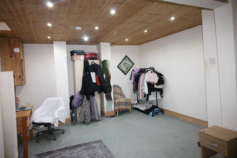13 William Street - Image 2