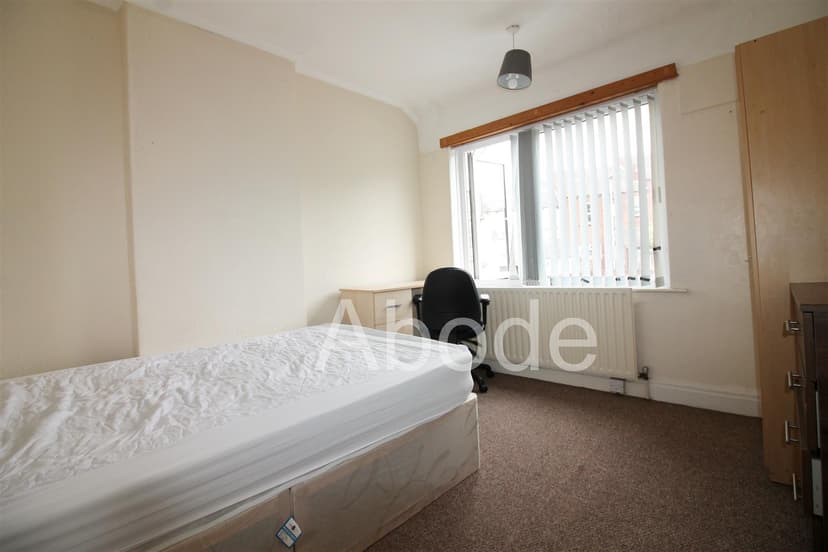 3 Kelso Gardens - Image 5