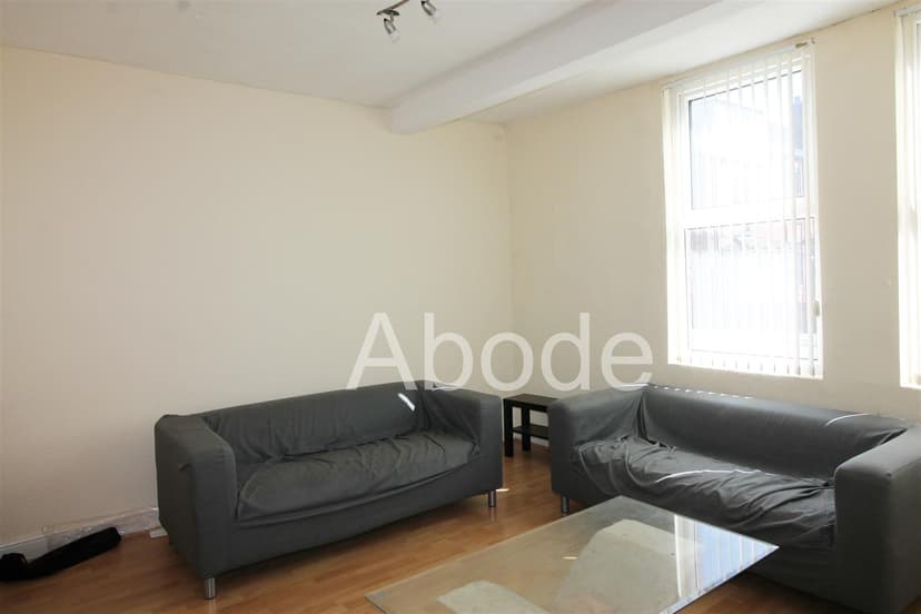 43a Brudenell Grove - Image 1