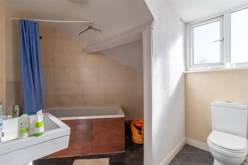 3 Hyde Park Terrace - Image 2