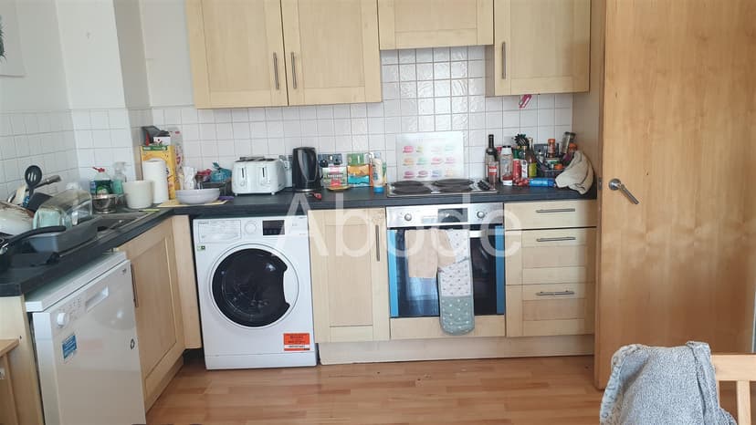 24 Holborn Central - Image 2