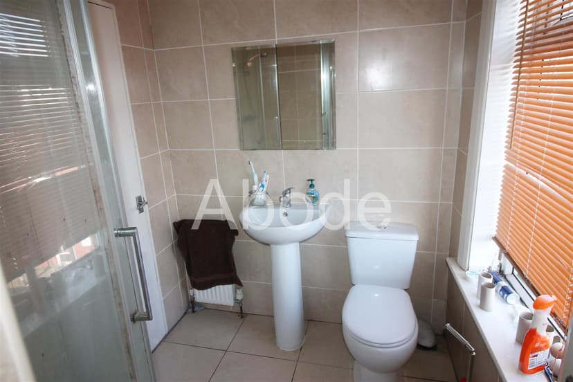 1 Carberry Road - Image 12