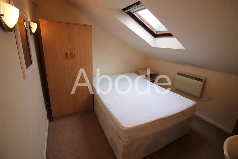 Apt 7 - 25 Moorland Avenue - Image 11