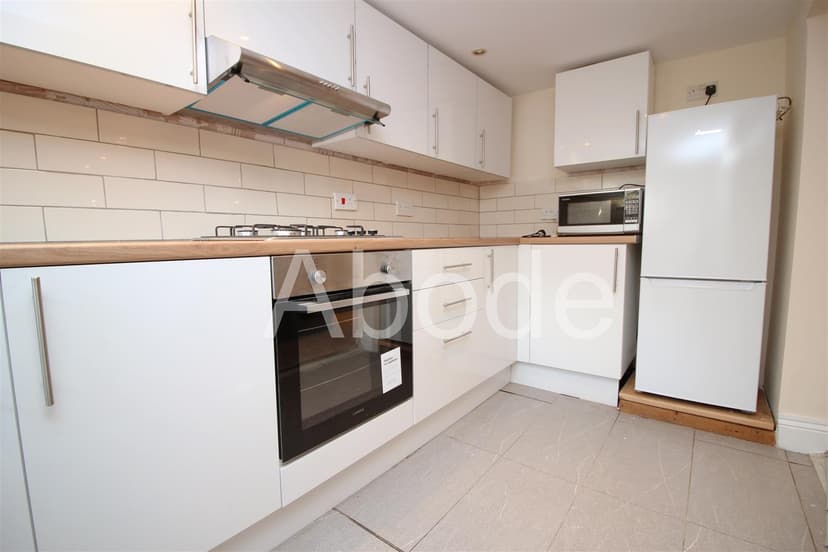 58 Royal Park Avenue - Image 2