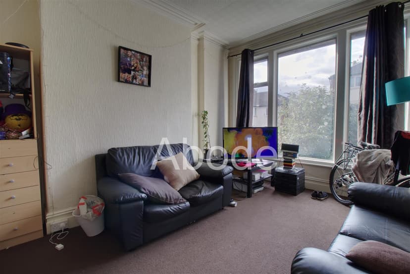 15 Richmond Avenue - Image 2