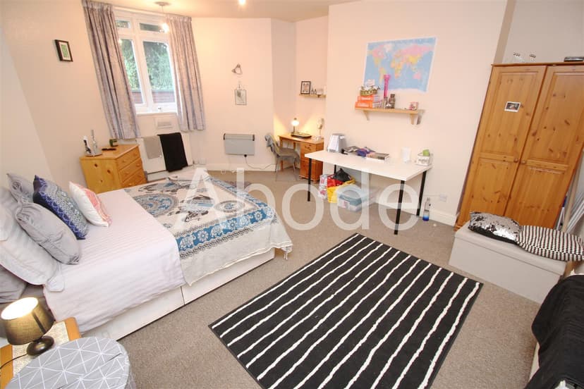 52b Cardigan Road - Image 3