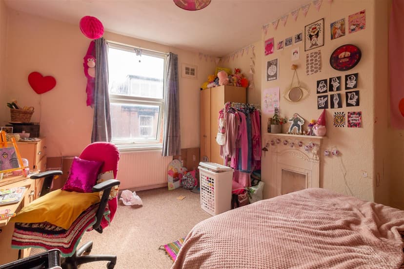 4 Harold Avenue - Image 3