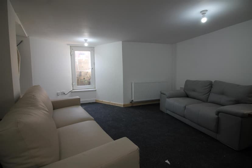 68 Royal Park Avenue - Image 13