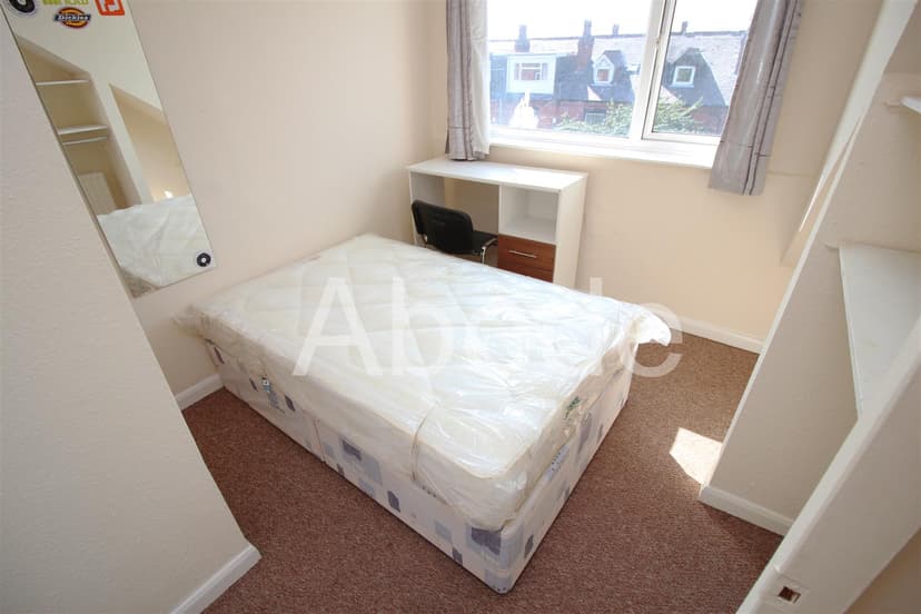 58 Royal Park Avenue - Image 3