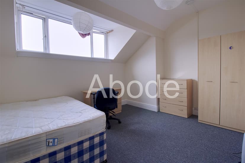 18 Spring Grove Walk - Image 7